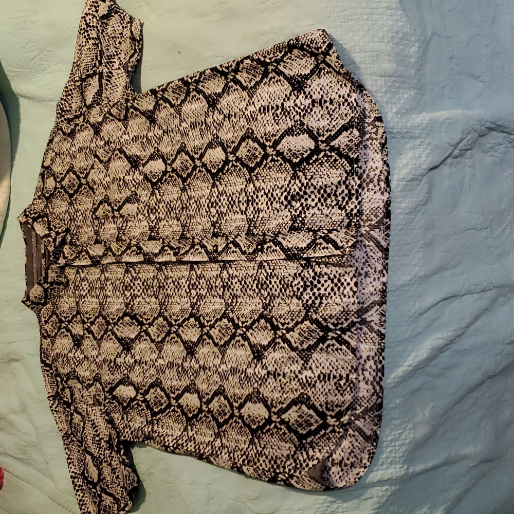 Sunrise Kingdom, Size L, Black & White Snake Skin Pattern Shirt